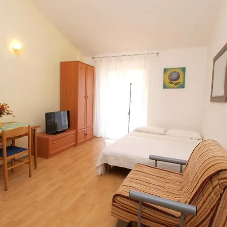 With A Parking Space - 20735 Apartment Medulin