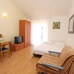 With Parking Space - 20735 Appartement Medulin