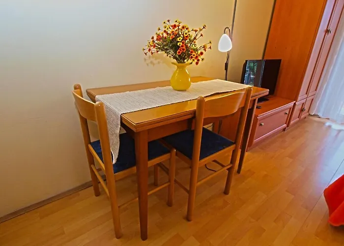 With Parking Space - 20735 아파트